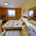 Penzion Una Guest house Liptovsky Jan