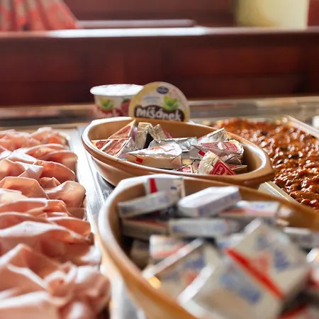 Gæstehus Penzion Una 3*