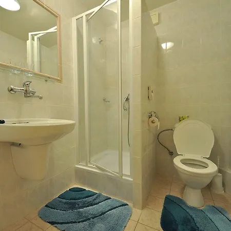 Penzion Una Guest house