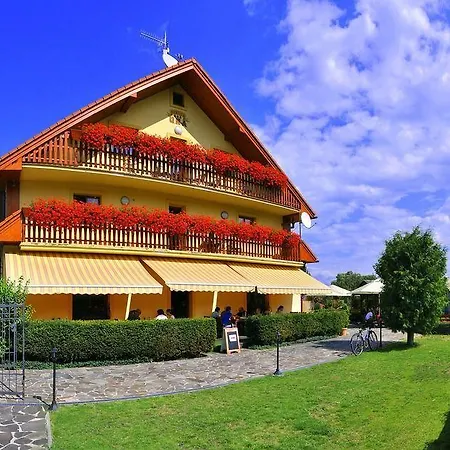 Penzion Una Guest house 3*